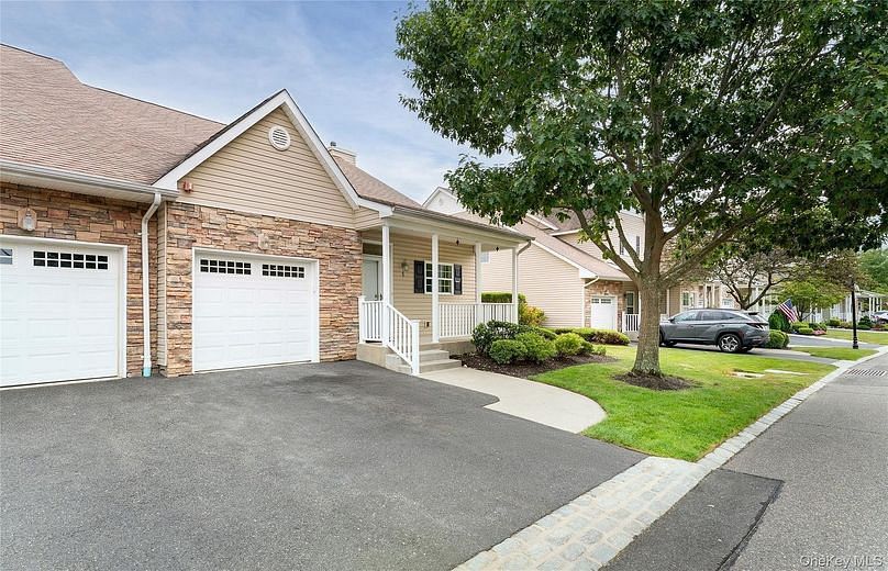 7 Pond Circle
