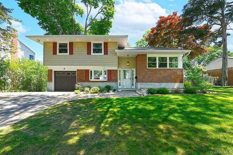 7 Rensselaer Drive
