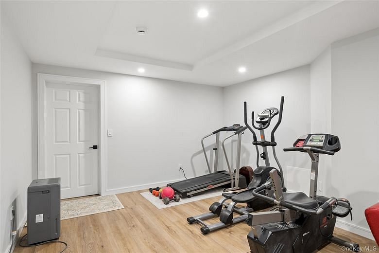 7 Sander Court