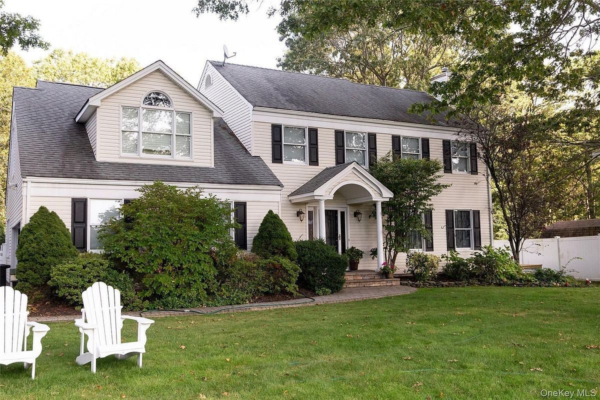 Image 1 of 29 for 7 Tallmadge Trail in Long Island, Brookhaven, NY, 11764