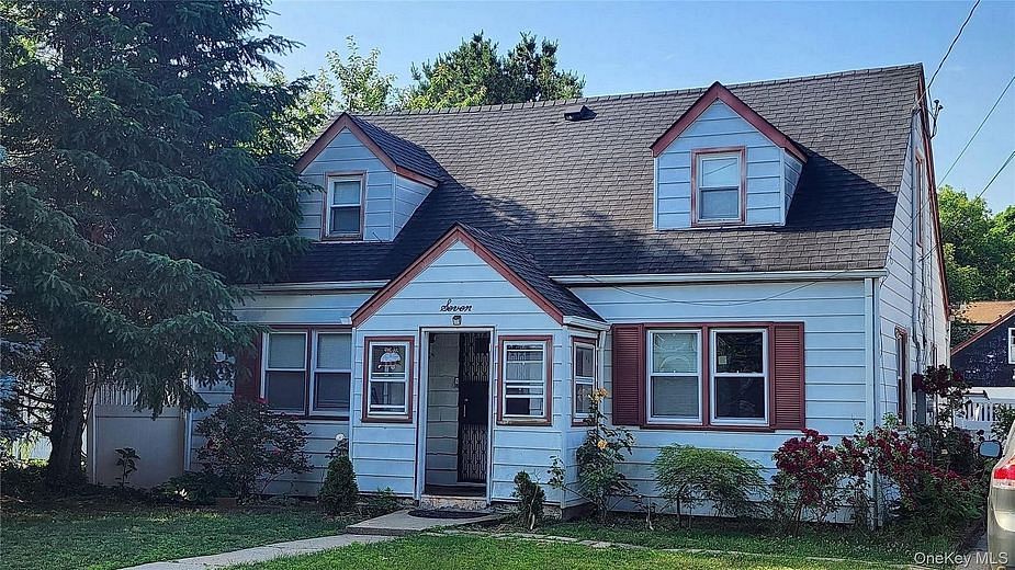 7 Walters Avenue
