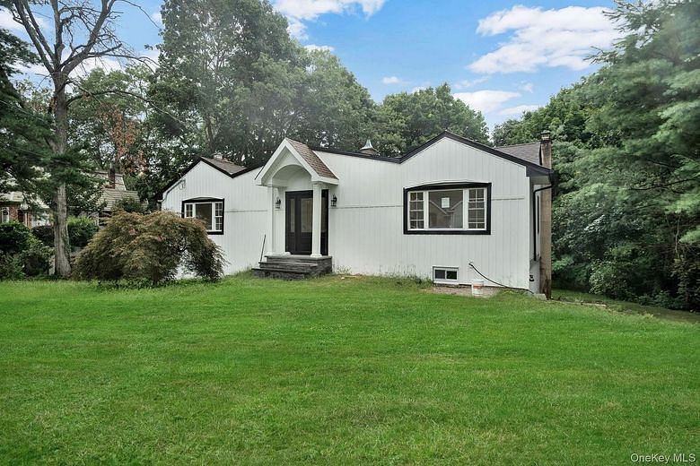 7 Weinmann Boulevard