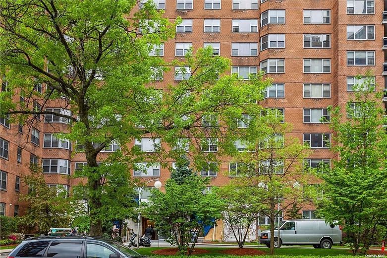 70-12 Yellowstone Boulevard #12O