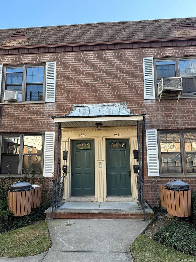 70-43 Park Drive East B