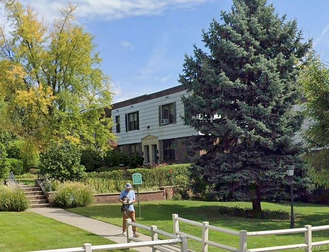70-47A Park Drive E