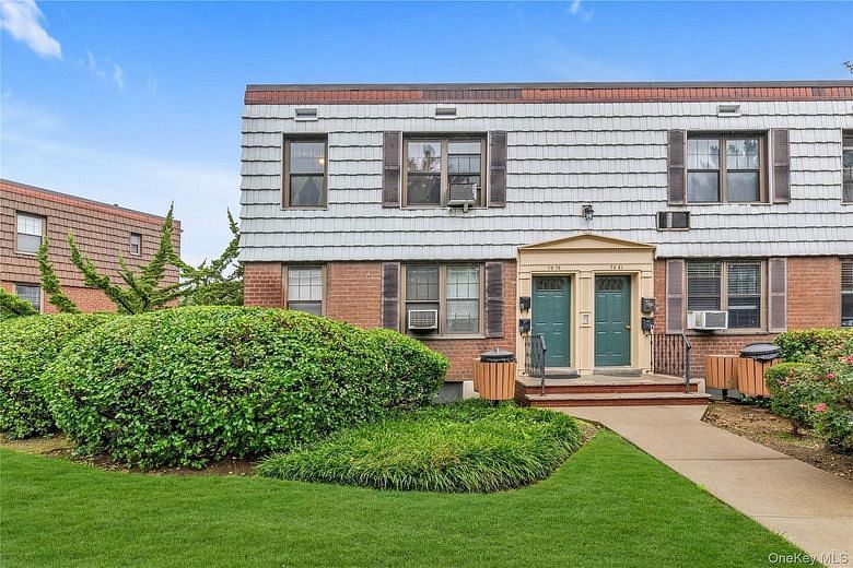 70-79 Park Drive E #B