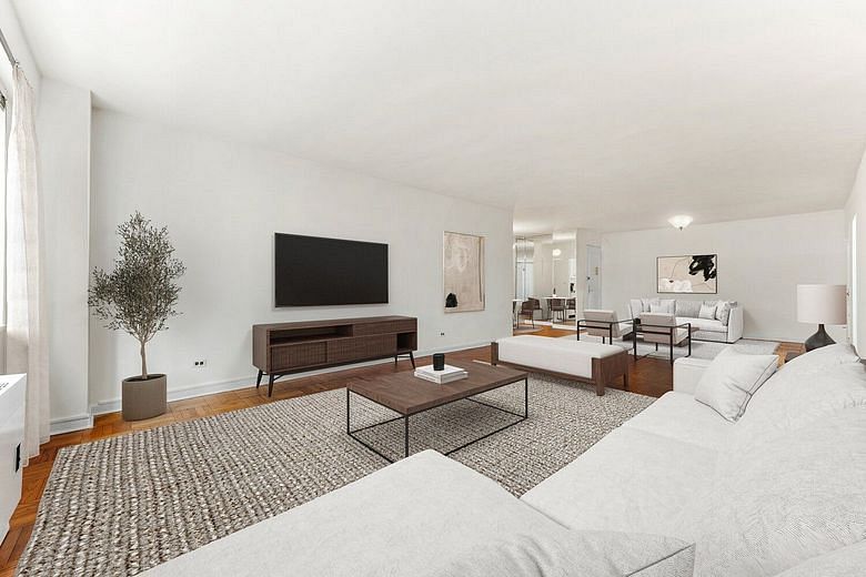 70 East 10th Street #8V