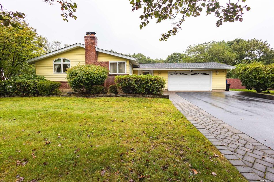 Image 1 of 30 for 70 Lauren Avenue in Long Island, Dix Hills, NY, 11746