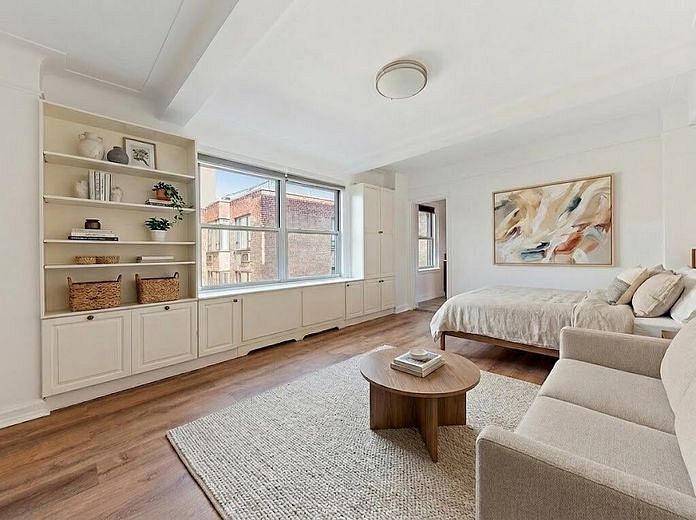 70 Remsen Street #9E