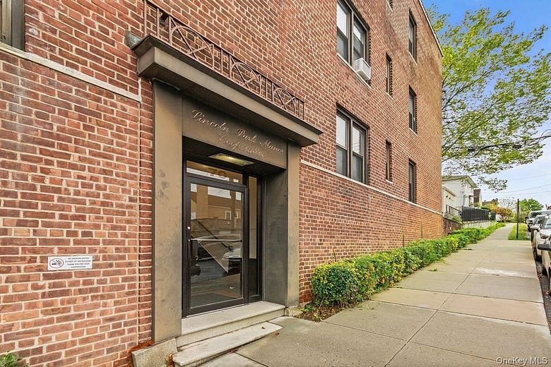 70 Sherman Avenue #3H