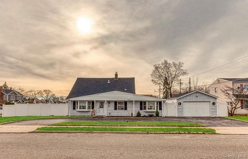 70 Sycamore Lane