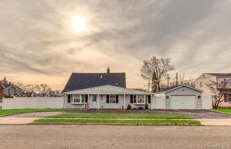 70 Sycamore Lane