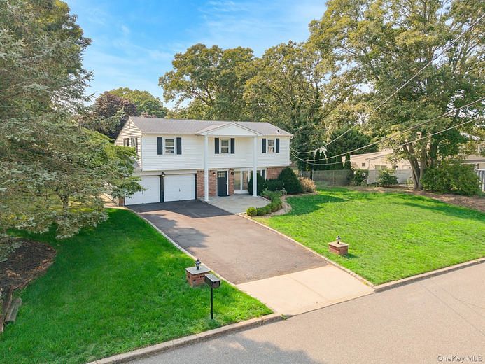 70 Woodview Lane