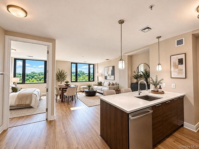 701 Ridge Hill Boulevard #4C
