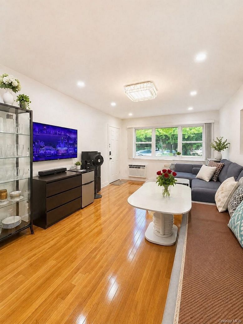 7012 Kissena Boulevard #102A