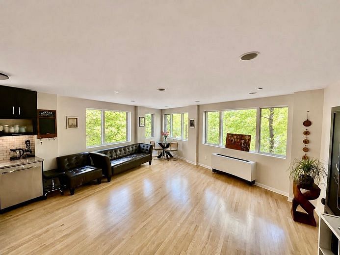 702 Ocean parkway #2A