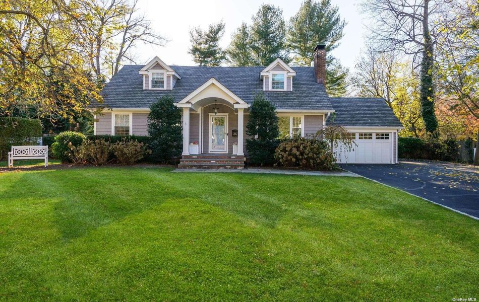 Image 1 of 19 for 33 Wood Lane in Long Island, Locust Valley, NY, 11560