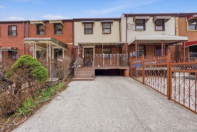 703 Cauldwell Avenue