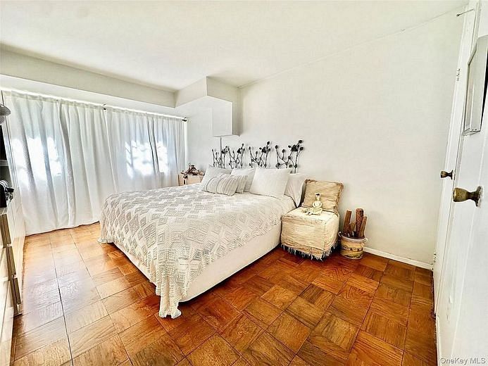 704 Towne House Village Village #704