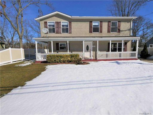 Image 1 of 28 for 181 Avenue C in Long Island, Holbrook, NY, 11741