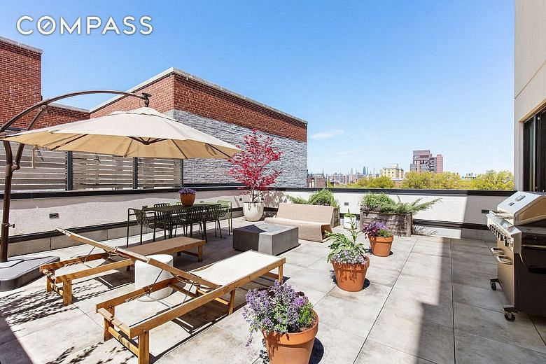 707 Willoughby Avenue #6B