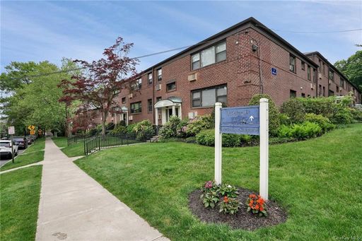 Image 1 of 16 for 115 Beacon Hill Drive #E18 in Westchester, Dobbs Ferry, NY, 10522