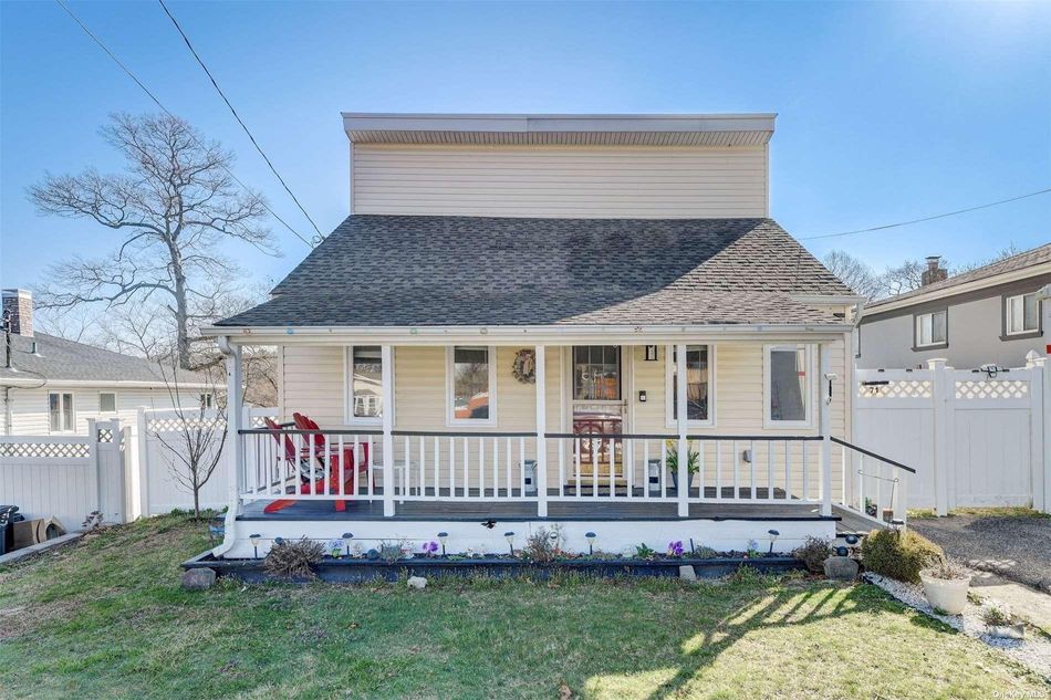 Image 1 of 23 for 71 Adirondack Drive in Long Island, Selden, NY, 11784
