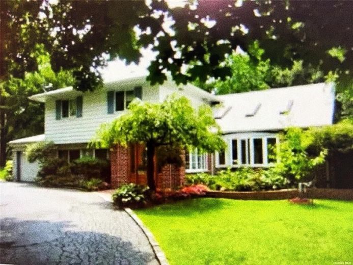 71 Horace Harding Boulevard