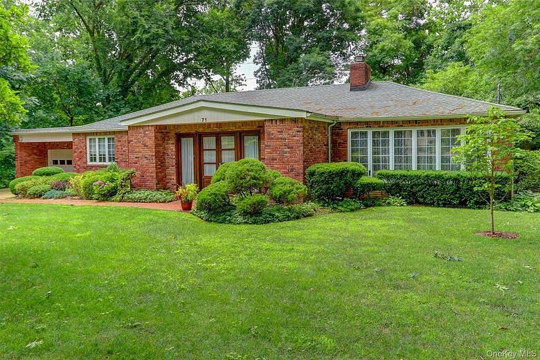 71 Knollwood Road