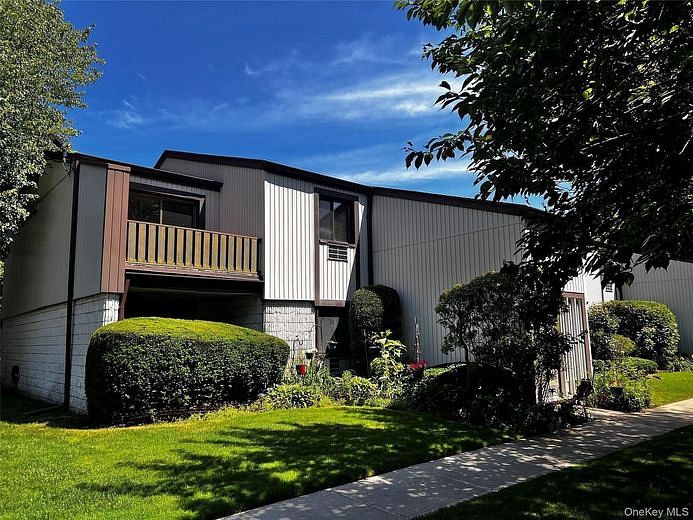 71 Richmond Boulevard #3B