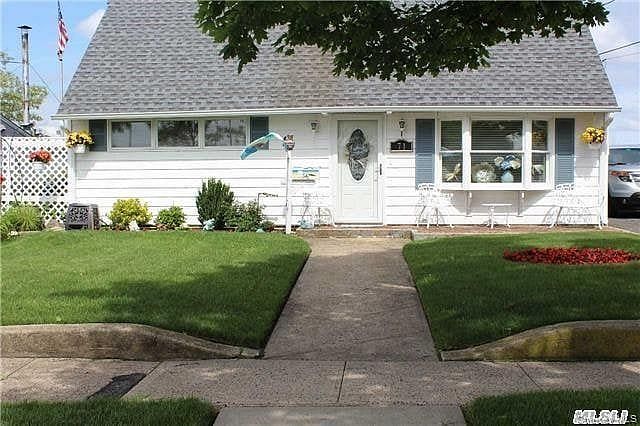 71 Seawane Road