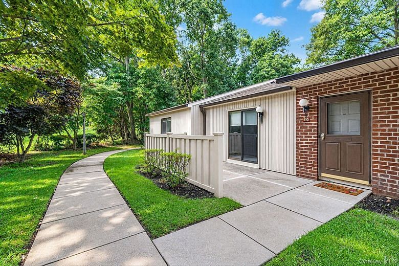 710 Hilltop Court