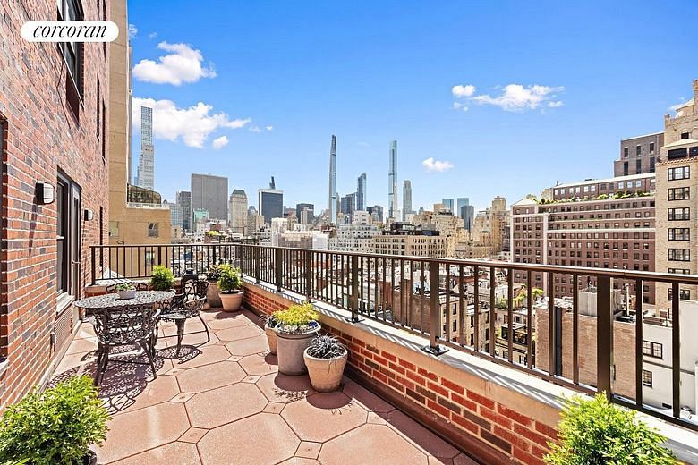 710 Park Avenue #14E