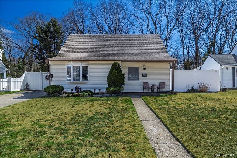 712 Nightingale Road