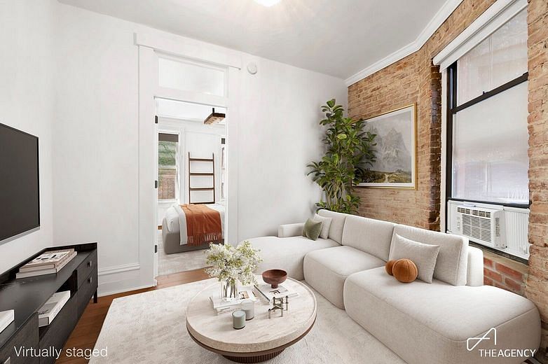 715 Ninth Avenue #3RN
