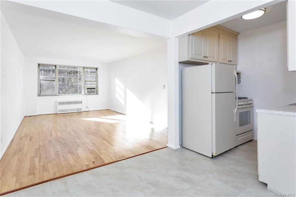 30 N Broadway #6E in Westchester, White Plains, NY 10601