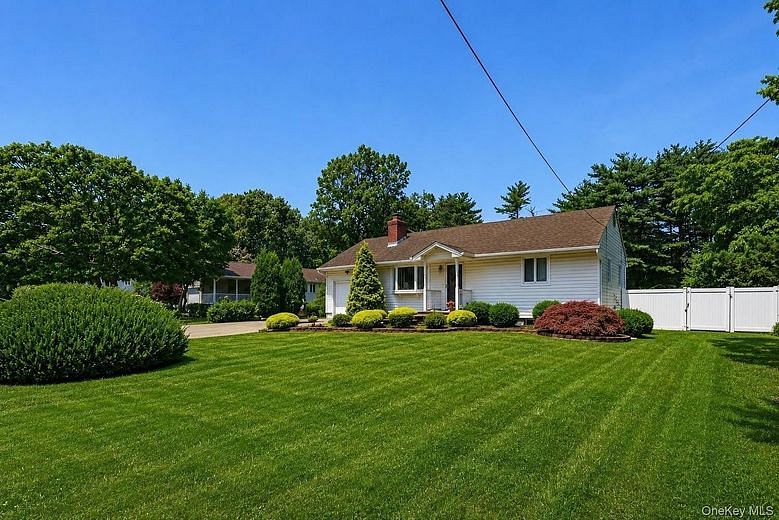 72 Dix Highway