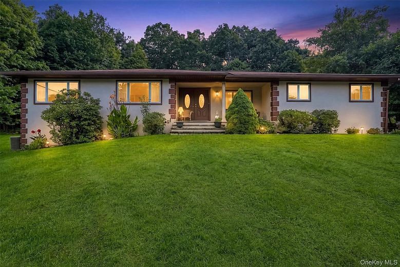 72 Eastview Drive