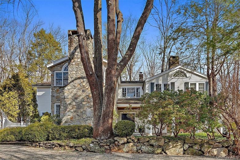 72 Old Mill River Road