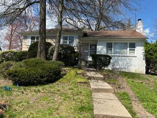 Image 1 of 5 for 72 Stanton Circle in Westchester, New Rochelle, NY, 10804