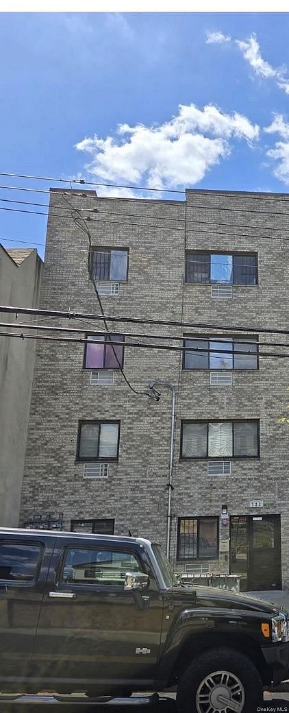 722 E 220th Street