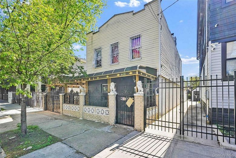 722 Elton Street