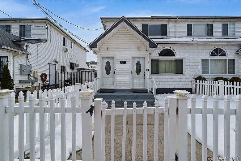 7221 Hillmeyer Avenue