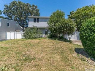 Image 1 of 25 for 3885 Beechwood Place in Long Island, Seaford, NY, 11783