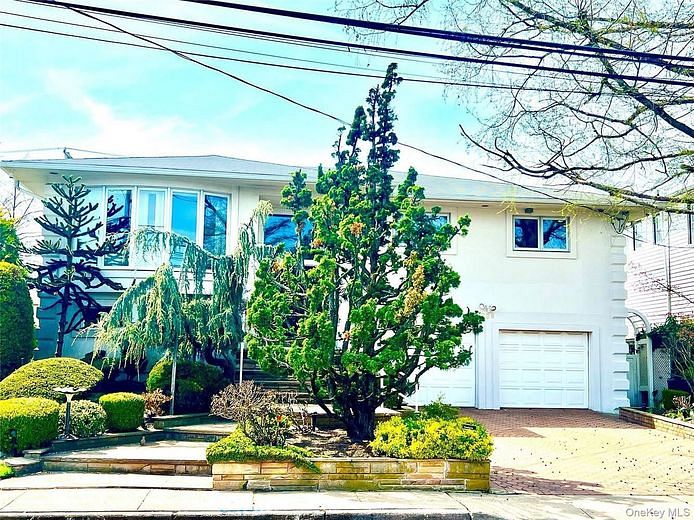 728 Arbuckle Avenue