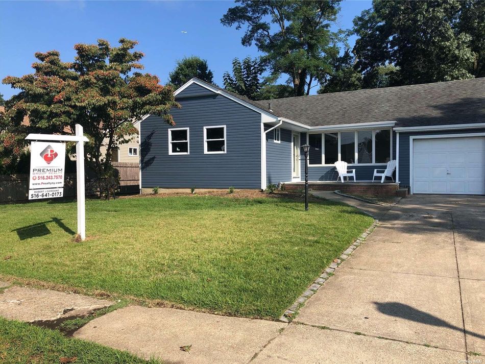 Image 1 of 16 for 1269 Dahlia Lane in Long Island, Wantagh, NY, 11793