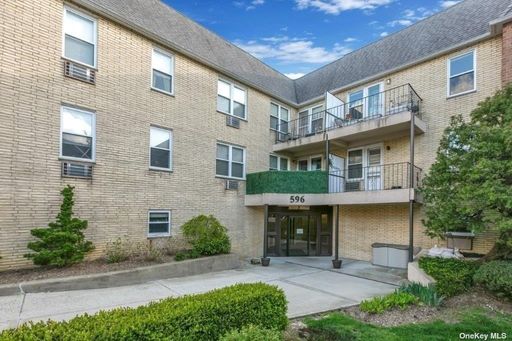 Image 1 of 27 for 596 Broadway #5B in Long Island, Lynbrook, NY, 11563