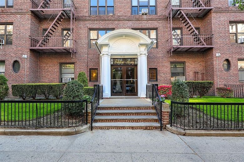 73-20 Austin Street #4J