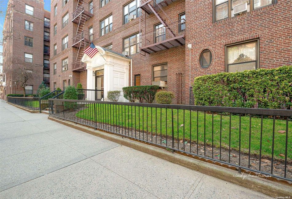 Image 1 of 27 for 73-20 Austin Street #4L in Queens, Forest Hills, NY, 11375