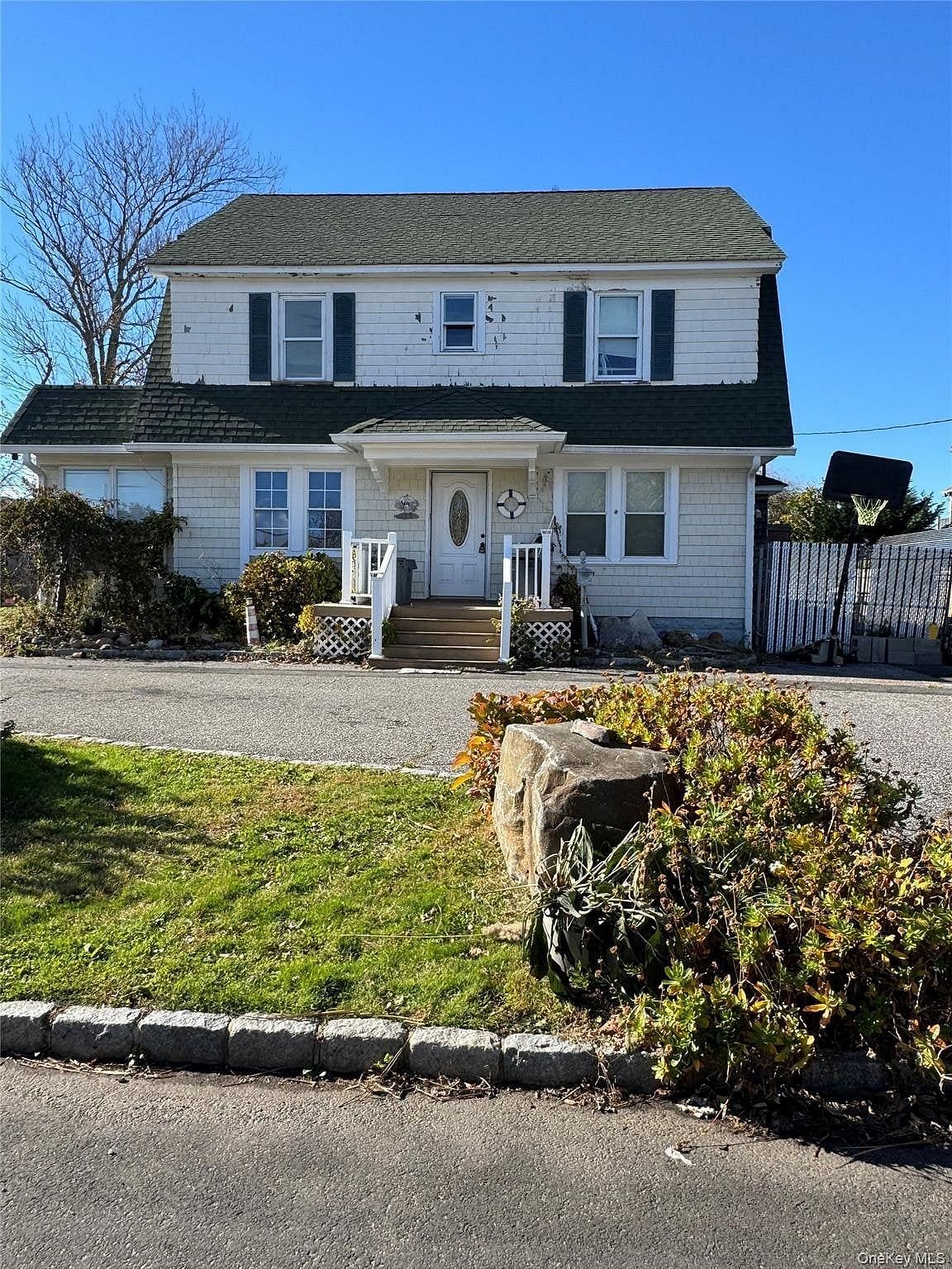 Image 1 of 1 for 73 Brightwood Street in Long Island, Brookhaven, NY, 11772